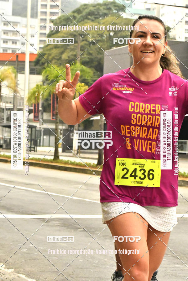 Buy your photos of the eventMeia Maratona de Blumenau on Fotop