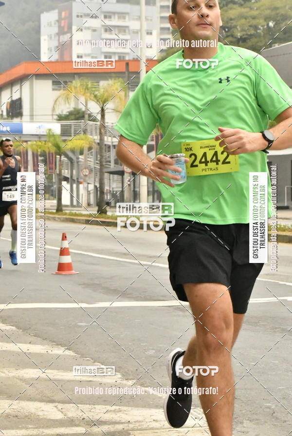 Buy your photos of the eventMeia Maratona de Blumenau on Fotop