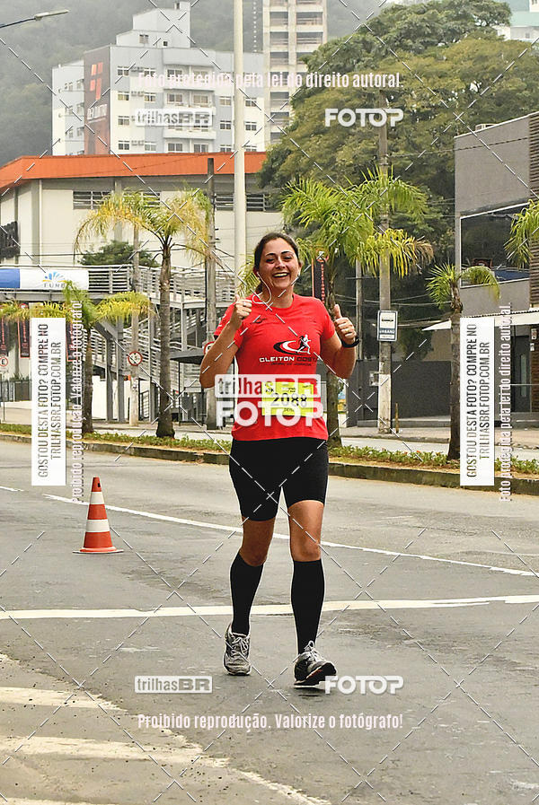 Buy your photos of the eventMeia Maratona de Blumenau on Fotop