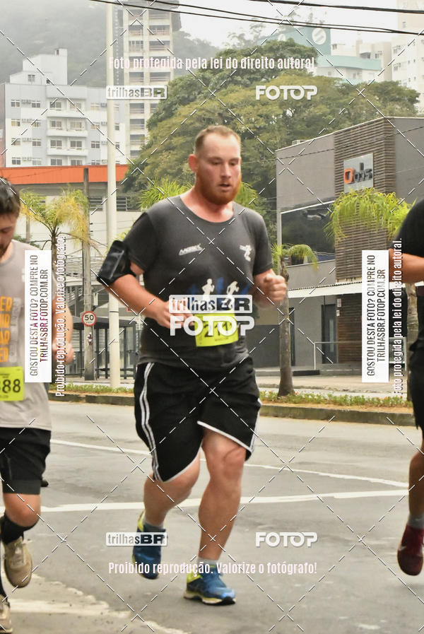 Buy your photos of the eventMeia Maratona de Blumenau on Fotop