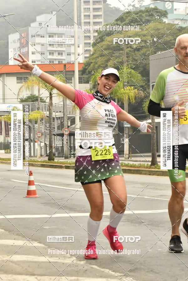 Buy your photos of the eventMeia Maratona de Blumenau on Fotop