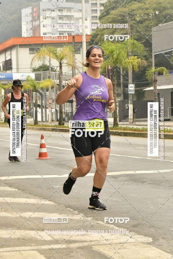Buy your photos of the eventMeia Maratona de Blumenau on Fotop