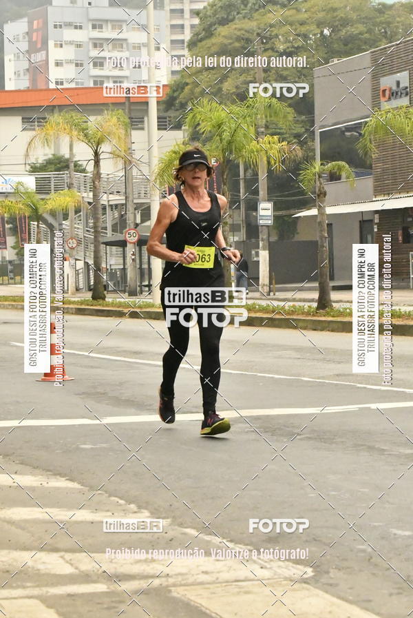 Buy your photos of the eventMeia Maratona de Blumenau on Fotop