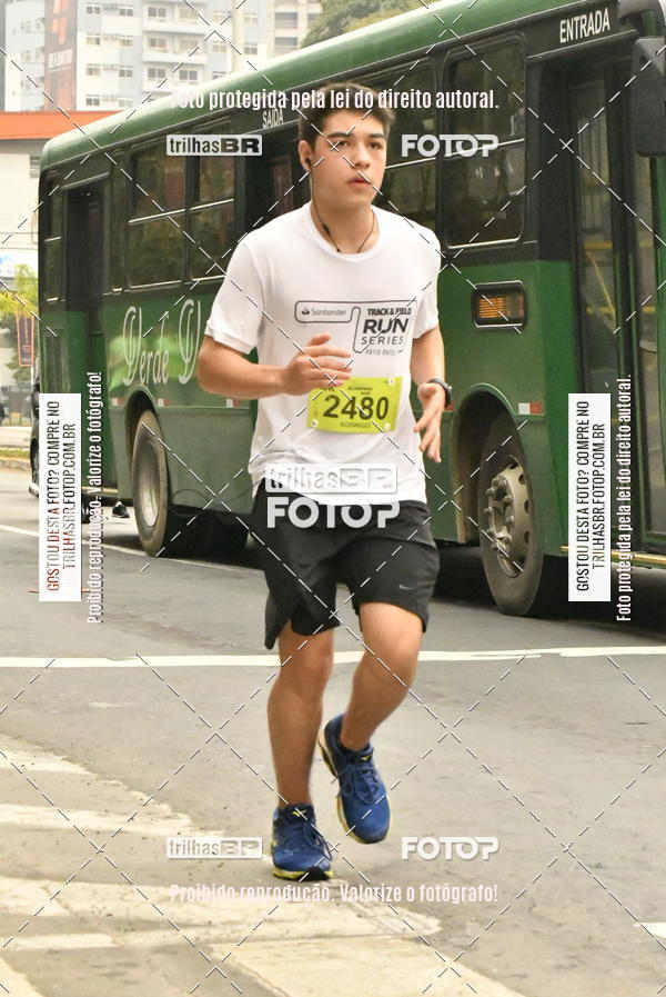 Buy your photos of the eventMeia Maratona de Blumenau on Fotop