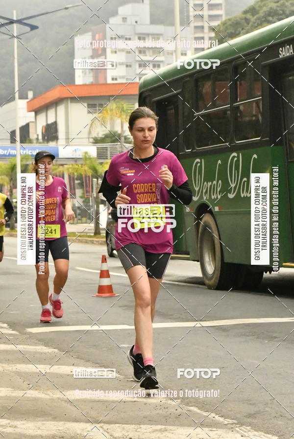 Buy your photos of the eventMeia Maratona de Blumenau on Fotop