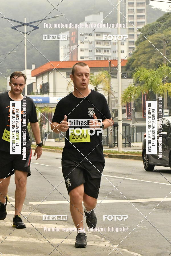 Buy your photos of the eventMeia Maratona de Blumenau on Fotop