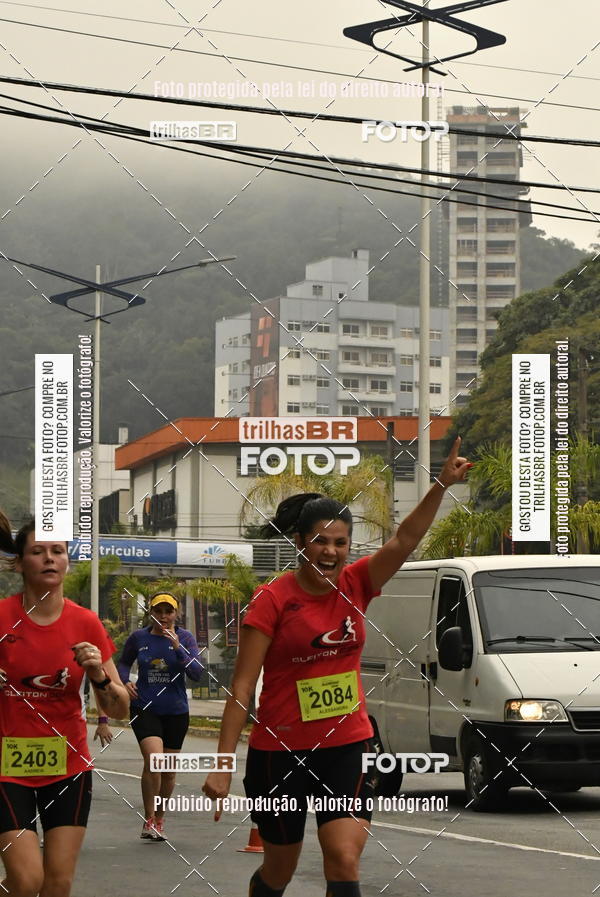 Buy your photos of the eventMeia Maratona de Blumenau on Fotop