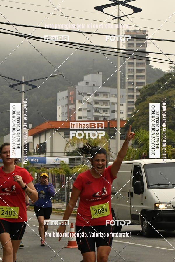 Buy your photos of the eventMeia Maratona de Blumenau on Fotop