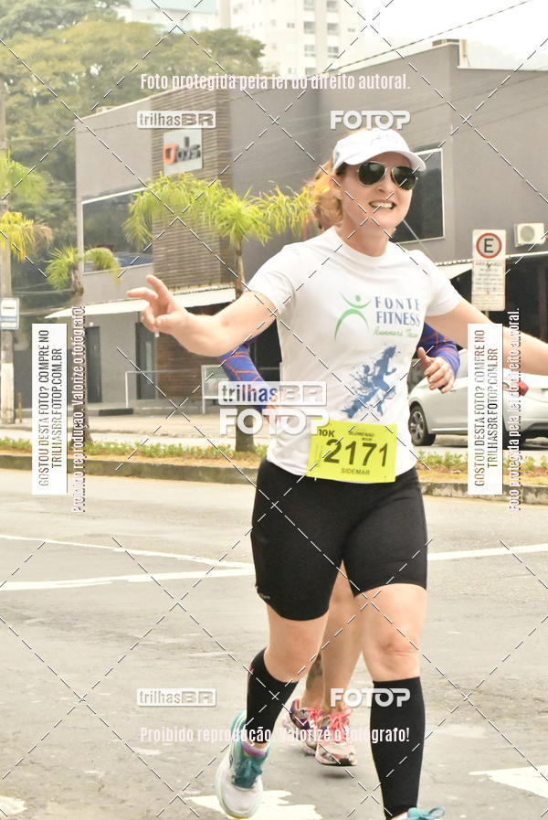 Buy your photos of the eventMeia Maratona de Blumenau on Fotop