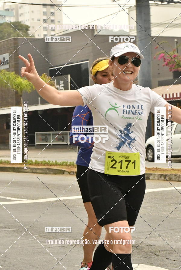 Buy your photos of the eventMeia Maratona de Blumenau on Fotop