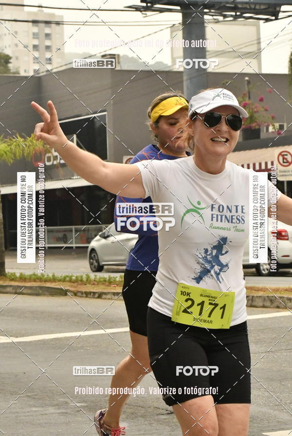 Buy your photos of the eventMeia Maratona de Blumenau on Fotop