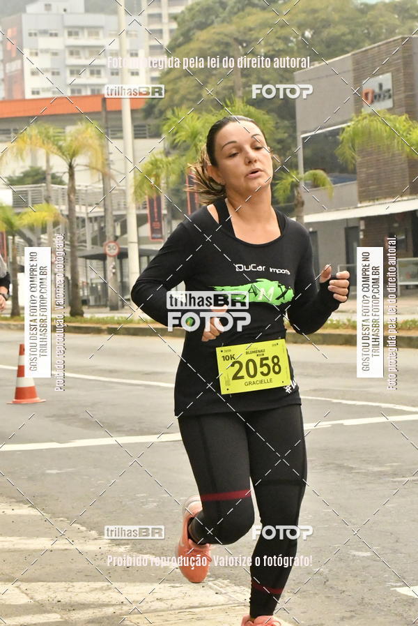 Buy your photos of the eventMeia Maratona de Blumenau on Fotop