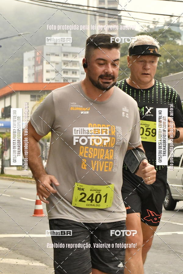 Buy your photos of the eventMeia Maratona de Blumenau on Fotop