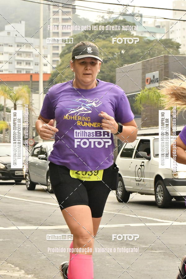 Buy your photos of the eventMeia Maratona de Blumenau on Fotop