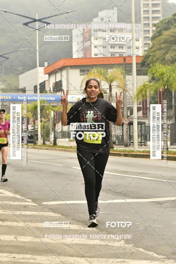 Buy your photos of the eventMeia Maratona de Blumenau on Fotop