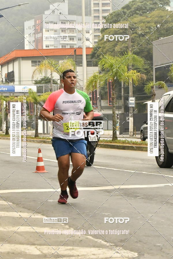 Buy your photos of the eventMeia Maratona de Blumenau on Fotop
