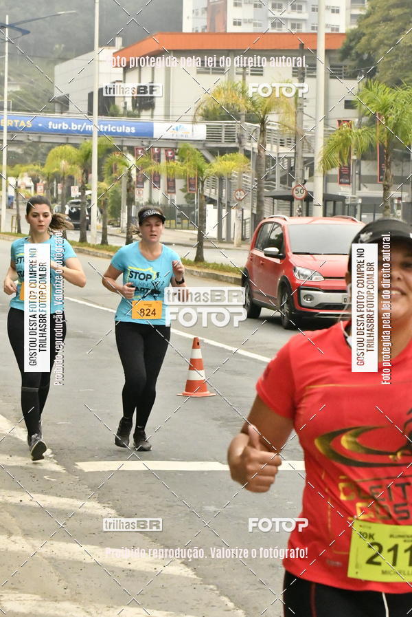 Buy your photos of the eventMeia Maratona de Blumenau on Fotop