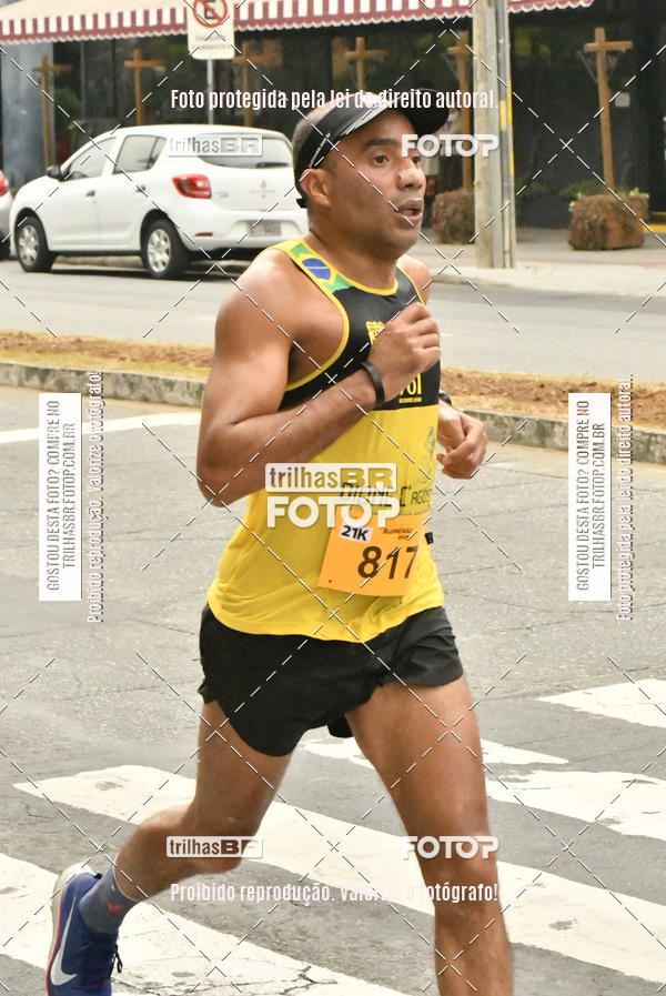 Buy your photos of the eventMeia Maratona de Blumenau on Fotop