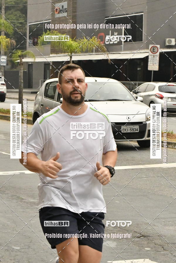 Buy your photos of the eventMeia Maratona de Blumenau on Fotop