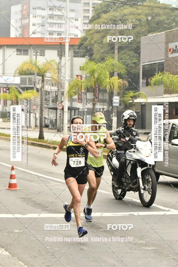 Buy your photos of the eventMeia Maratona de Blumenau on Fotop