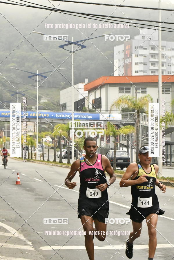 Buy your photos of the eventMeia Maratona de Blumenau on Fotop