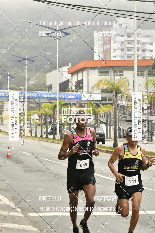 Buy your photos of the eventMeia Maratona de Blumenau on Fotop
