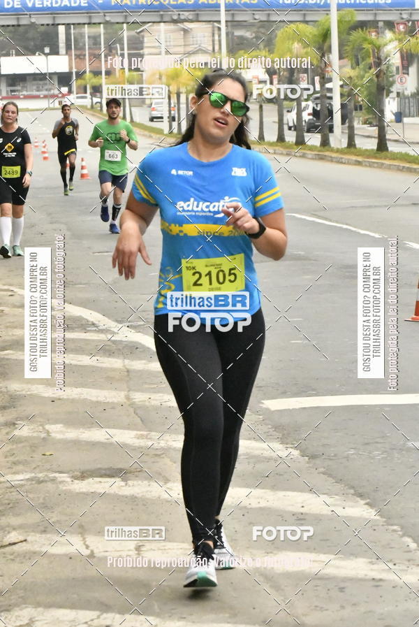 Buy your photos of the eventMeia Maratona de Blumenau on Fotop
