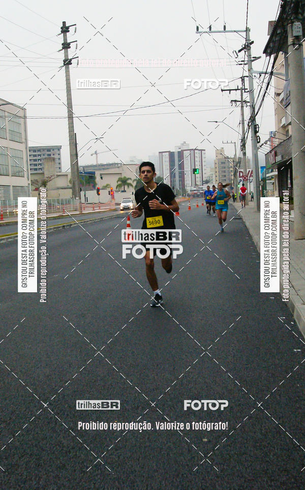 Buy your photos of the eventMeia Maratona de Blumenau on Fotop