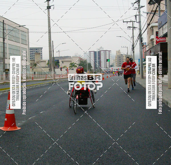 Buy your photos of the eventMeia Maratona de Blumenau on Fotop