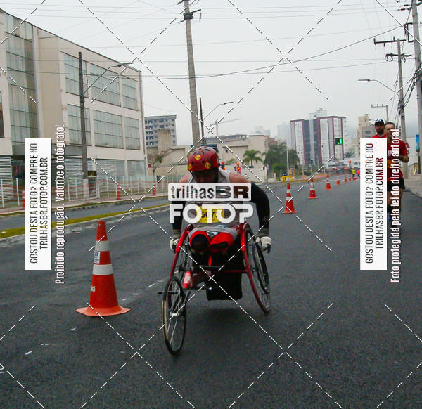 Buy your photos of the eventMeia Maratona de Blumenau on Fotop