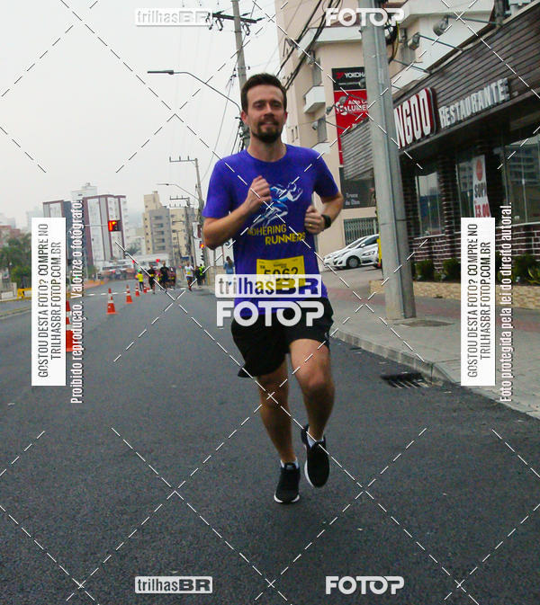 Buy your photos of the eventMeia Maratona de Blumenau on Fotop