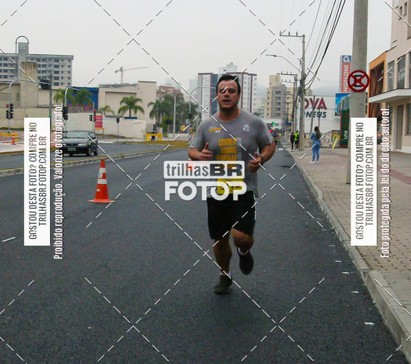 Buy your photos of the eventMeia Maratona de Blumenau on Fotop