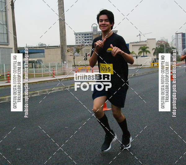 Buy your photos of the eventMeia Maratona de Blumenau on Fotop