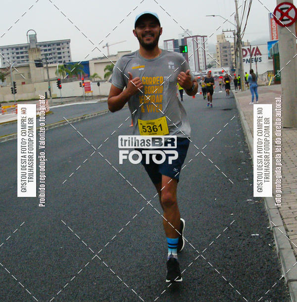 Buy your photos of the eventMeia Maratona de Blumenau on Fotop