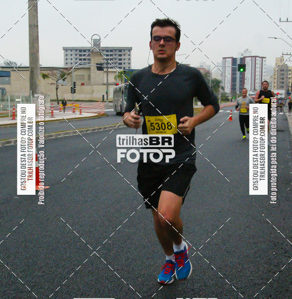 Buy your photos of the eventMeia Maratona de Blumenau on Fotop