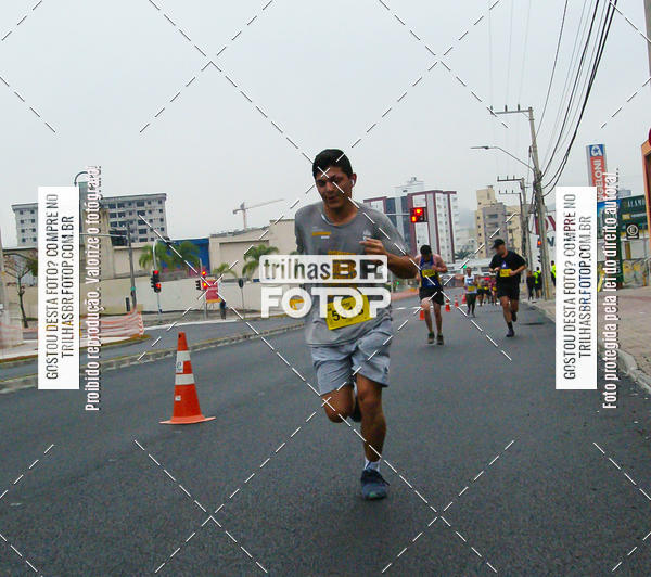 Buy your photos of the eventMeia Maratona de Blumenau on Fotop