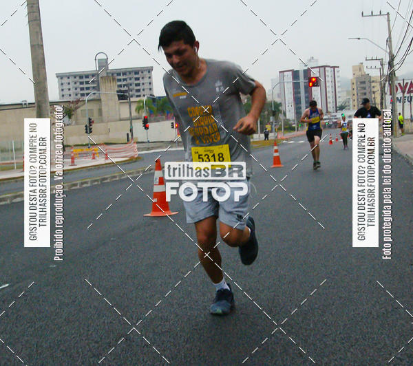 Buy your photos of the eventMeia Maratona de Blumenau on Fotop