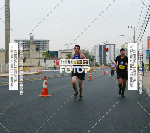 Buy your photos of the eventMeia Maratona de Blumenau on Fotop