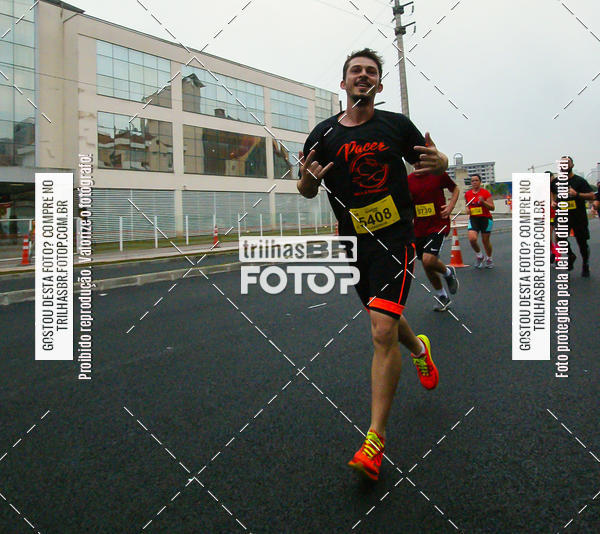 Buy your photos of the eventMeia Maratona de Blumenau on Fotop