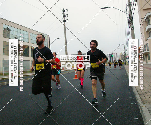 Buy your photos of the eventMeia Maratona de Blumenau on Fotop