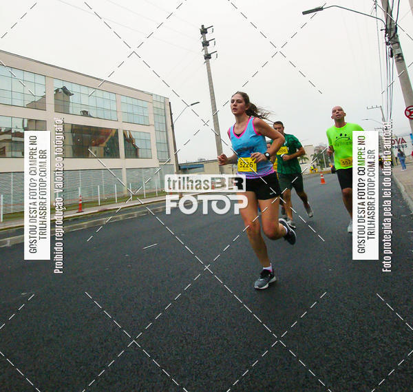 Buy your photos of the eventMeia Maratona de Blumenau on Fotop
