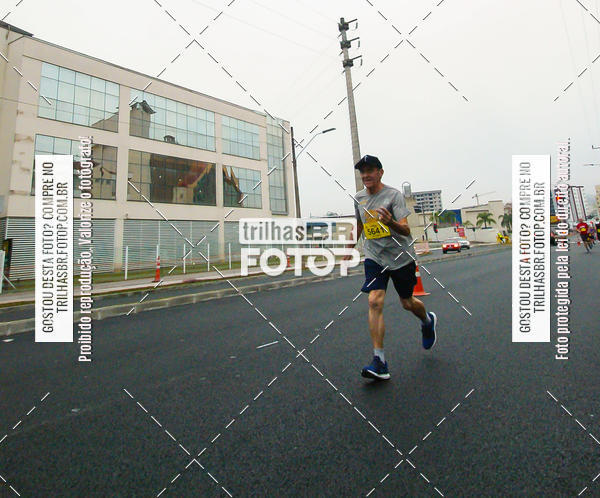 Buy your photos of the eventMeia Maratona de Blumenau on Fotop