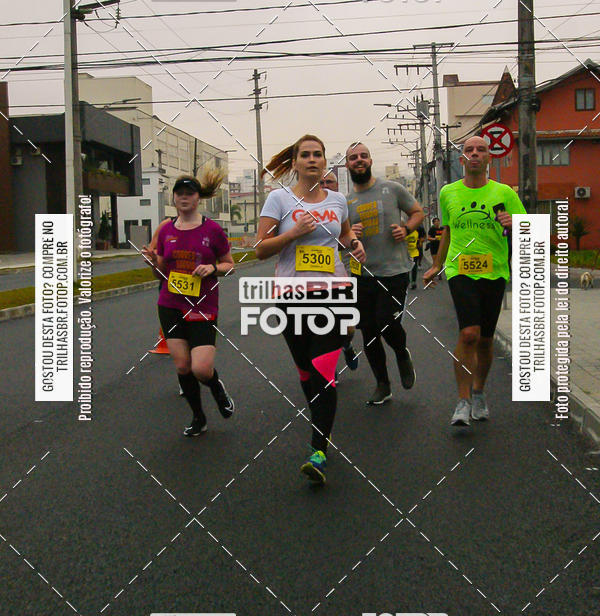 Buy your photos of the eventMeia Maratona de Blumenau on Fotop