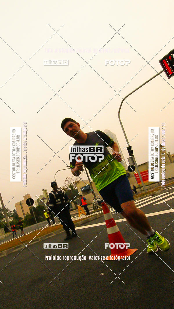 Buy your photos of the eventMeia Maratona de Blumenau on Fotop