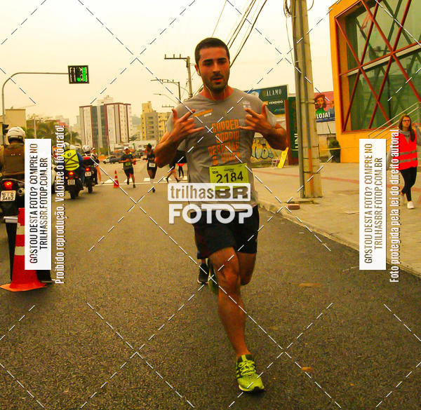 Buy your photos of the eventMeia Maratona de Blumenau on Fotop