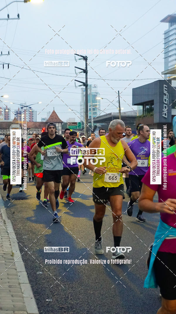 Buy your photos of the eventMeia Maratona de Blumenau on Fotop