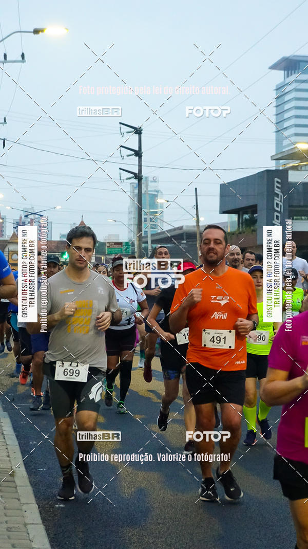 Buy your photos of the eventMeia Maratona de Blumenau on Fotop