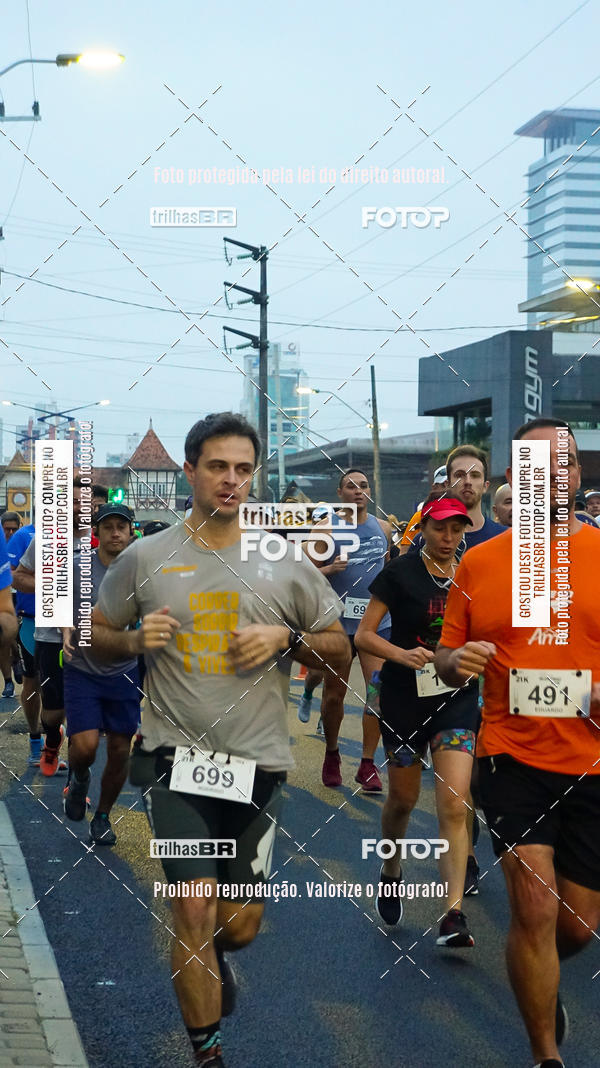 Buy your photos of the eventMeia Maratona de Blumenau on Fotop