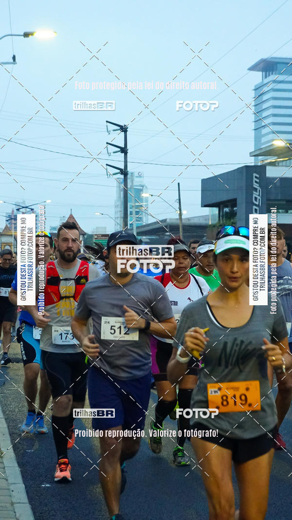 Buy your photos of the eventMeia Maratona de Blumenau on Fotop