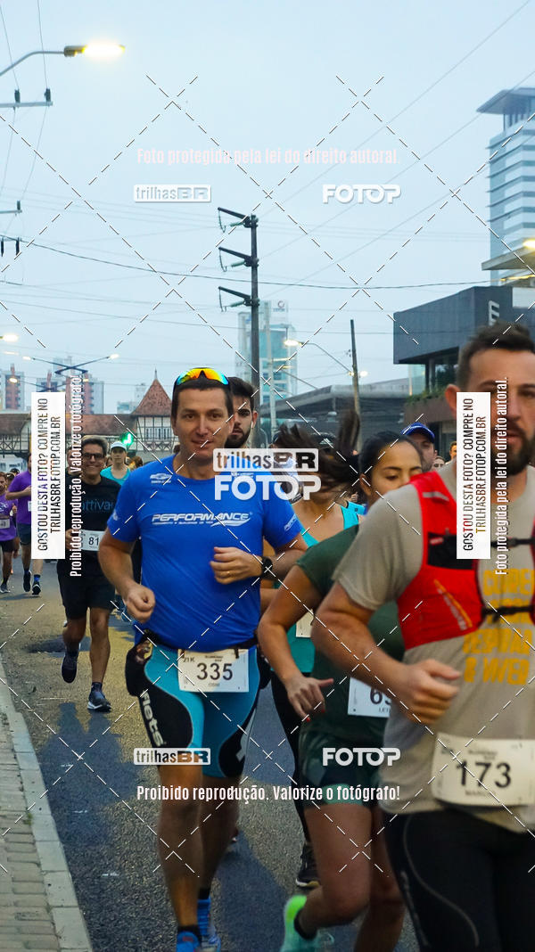 Buy your photos of the eventMeia Maratona de Blumenau on Fotop